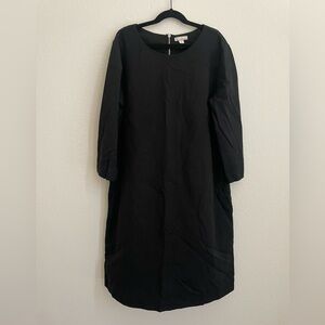 Elegant yet Casual Black Dress